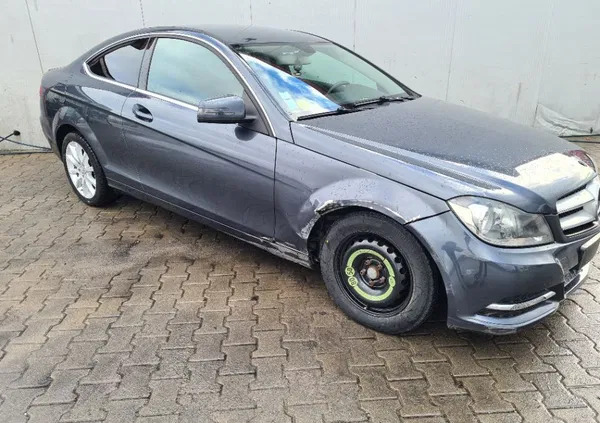 pleszew Mercedes-Benz Klasa C cena 26500 przebieg: 162000, rok produkcji 2012 z Pleszew